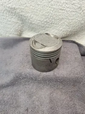 616820 Bsa 65-809 B31 Piston 11744 .020 Pat England Oem