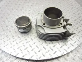 12020401a Ducati 2000 98-01 M750 Monster 750 Rear Vertical Cylinder Barrel Jug Piston