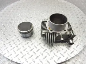 12020415a Ducati 2000 98-01 M750 Monster 750 Front Horizontal Cylinder Barrel Jug Piston