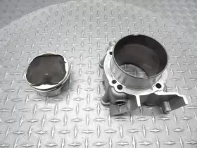 120z0031b Ducati 2008 07-09 1098 1098s Front Horizontal Cylinder Barrel Jug Piston Engine