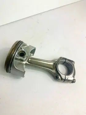 Uspt657917 Ducati 2010 Hypermotard 796 Vertical Piston And Connecting Rod Oem