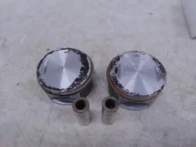 21930-99 Harley-davidson 22095-99 88 Inch Stock Pistons And Wrist Pins 99-06 Twin Cam