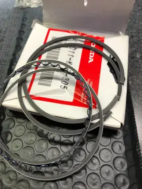 13011-kcz-305 Honda 1 New Genuine Oem 95-98 Xr250 Piston Ring Set