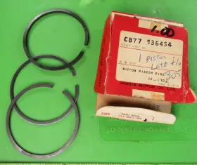 13050-275-000 Honda Cb77 Hawk Cl77 305 1.00 Rings Nos For One Piston