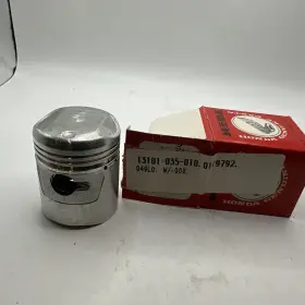 13101-035-010 Honda Nos Genuine Oem Std Standard Bore Piston 44mm S65 Cf130 130 #13101-035-010 13101-035-010 Honda Nos Genuine Oem Std Standard Bore Piston 44mm S65 Cf130 130 #13101-035-010