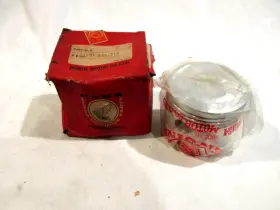 13101568-010 Honda 13101 568-010 Vintage Piston Std Nos