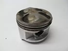 13101-mb1-870 Honda 1985 Magna Vf700c Vf 700 C Engine Cylinder Piston 4 70mm