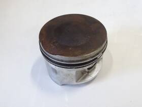 Honda 13101-mk7-670 1986-1987 Shadow Vt 700 Engine Cylinder Piston Std Oem
