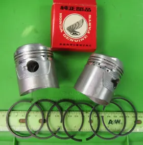 13102-259-000 Honda Cb72 Super Hawk 250 Cl72 Piston And Rings 0.25 Nos Oem