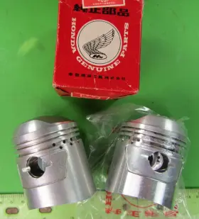 13102-268-010 Honda Cb72 Super Hawk 250 Cl72 2 Pistons Only 0.50 Nos Oem