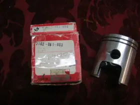 13102-361-003 Honda 74-76 Mt125 Elsinore Oem 0.25 1st O/s Piston And Rings Nos New