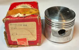 13102-392-000 Honda Nos Oem Piston 1st Os 0.25 For 1975-1976 Cb750f 13102-392-000 Honda Nos Oem Piston 1st Os 0.25 For 1975-1976 Cb750f