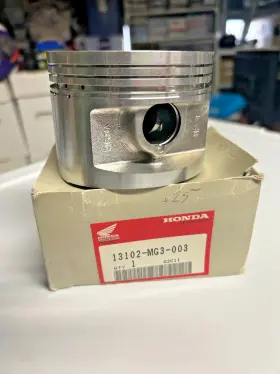 13102-mg3-003 Honda Oem 1983-84 Xr500r Piston Assy 0.25 Os -