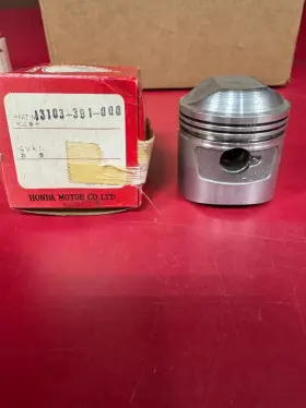 13103-391-000 Honda Nos Genuine Piston Os 0.50 Fits 76-78 Xl175