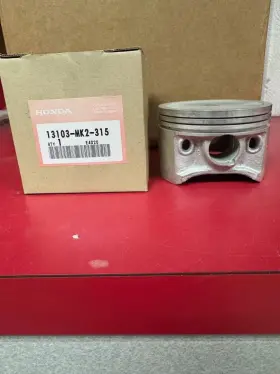 13103-mk2-315 Honda Nos Genuine Piston Os 0.50 Fits 85-87 Xr600r