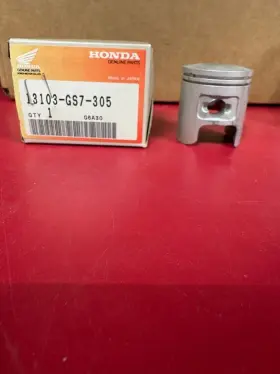 13103-gs7-305 Honda 13103gs7305 Nos Genuine Piston Os 0.50 Fits 92-93 Elite 50sr