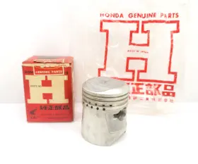 13105-002-000 Honda Genuine Ca105t Trail 55 Oem 1.00 4th O/s Piston Nos New