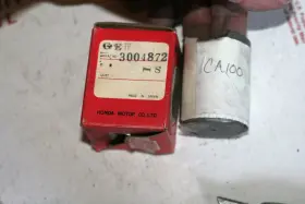 3004872 Honda Nos Oem Piston #ge 4 Free Shipping 3004872 Honda Nos Oem Piston #ge 4 Free Shipping