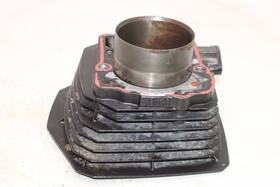 Kawasaki 11005-1007 1983 Klt250 Oem Engine Motor Piston Cylinders Block Jug