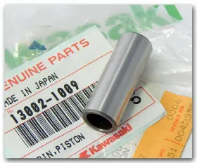 13002-1009 Kawasaki 1979-1988 Kx80 Kdx80 Nos Oem Piston Wrist Pin