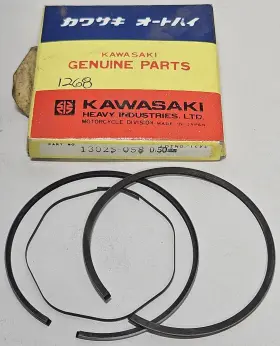 13025-058 Kawasaki New 1976-1979 Kd 175 Piston Ring Set Os 0.50mm Rings Kd175 Oe