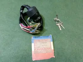 27005-056 Kawasaki Mc1 Midi Bike Ignition Switch Nos Oem