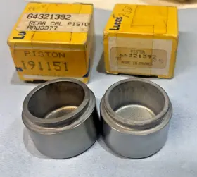 64321392 Lucas Girling Jaguar Xj6/12 Series 2 And 3 Xjs 74-92 Rear Brake Caliper Piston Aau3377
