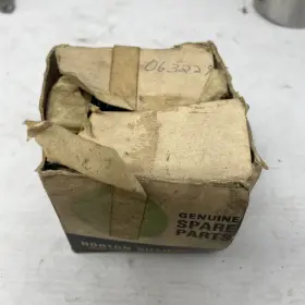 06-3229 Norton 063229 Nos Commando 750 Combat Piston Rh 06-3229 Norton 063229 Nos Commando 750 Combat Piston Rh