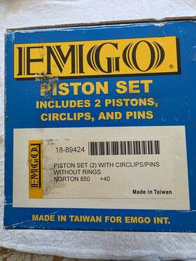 Norton 18-89424 Pistons 850 .040 With Rings