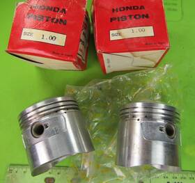 Rocky 13103-287-004 Honda Cb350 Cl350 Pistons And Wrist Pins Nos 1.00 Over
