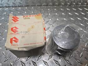 Suzuki 12110-30501 Oem Piston Standard Original Ts250 Nos