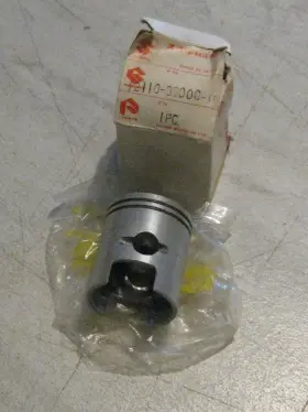 12110-35000-100 Suzuki Ts50 Gaucho/as50 Sport Engine Piston 1.0 Over Nos