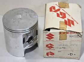 Suzuki 12110-41781 1 New 1976-1977 Genuine Rm370 Piston .050 Over Rm 370 Nos Oem
