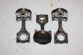 Triumph T1110890 2023 Trident 660 Engine Motor Block Pistons Connecting Rod