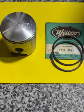 123074 Wiseco Suzuki New Piston And Rings 366 P4 .040 Rm250