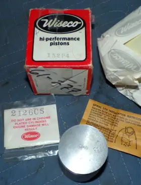152-p4 Wiseco Kawasaki S2 350 Nos Piston And Rings .040 Oversize 152 P4