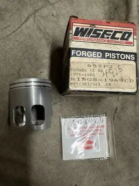 457p2 Wiseco Nos 1976-1980 Yamaha Yz 80 Yz80 Piston 49.5mm 1st Oversize 457p2 Wiseco Nos 1976-1980 Yamaha Yz 80 Yz80 Piston 49.5mm 1st Oversize
