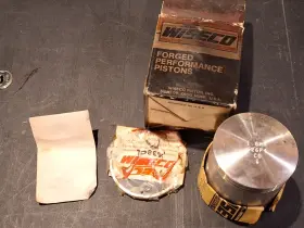 526p2 Wiseco Honda Cr250 Cr 250 84/85/atc250r 85/86 Piston/rings/clips 1.00mm Over Nos