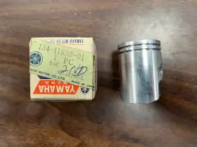 134-11636-01-00 Yamaha New Oem Piston 2nd Overbore .50mm Fits 1966-67 Yl1 134-11636-01-00 Yamaha New Oem Piston 2nd Overbore .50mm Fits 1966-67 Yl1