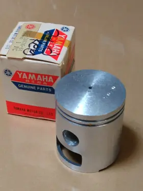 137-11636-61-96 Yamaha 137-11636-61 Oem Piston 0.50mm O.s. Ya6 125 1966 137-11636-61-96 Yamaha 137-11636-61 Oem Piston 0.50mm O.s. Ya6 125 1966