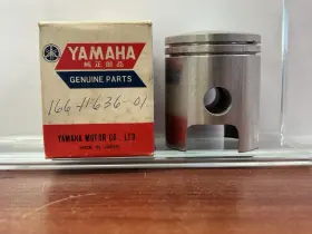 166-11636-01-00 Yamaha New Nos Genuine 1967-1970 L5t Yl2 100 Piston .5 Oversize 166-11636-01-00 Yamaha New Nos Genuine 1967-1970 L5t Yl2 100 Piston .5 Oversize