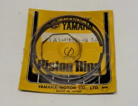 1a1-11610-40 Yamaha Nos 1976-1978 Rd400 Piston Ring Set Oem
