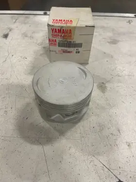 1uy-11636-01-00 Yamaha Piston 0.50mm O/s Part Number Oem