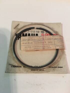 Yamaha 1w2-11610-30-00 Nos 1977-78 It175 .75 Oversize Piston Ring Set