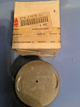 21v-11636-00-00 Yamaha Nos Oem Piston 0.50 1983-1985 Ytm200 1986-1989 Yfm200dx