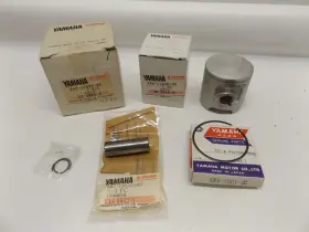 24x-11630-20 Yamaha 1984 Yz125 Oem Piston Kit 0.50mm Oversize