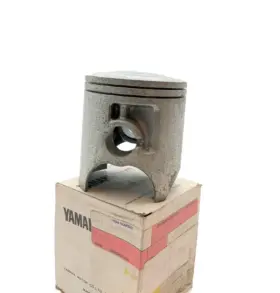 24y-11635-01 Yamaha 1983-1984 Yz250 .25 Oversize Piston New Oem