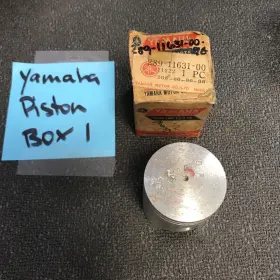 289-11631-00-96 Yamaha New Genuine Oem Piston Std Old Stock