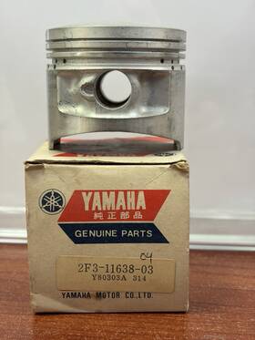 Yamaha 2f3-11638-04 New Nos Factory Part# 2f3-11638-03 Piston 4th O/s Xs750