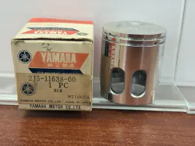 2j5-11638-00 Yamaha New Nos Genuine Part# Piston 4th O/s Yz80 2j5-11638-00 Yamaha New Nos Genuine Part# Piston 4th O/s Yz80